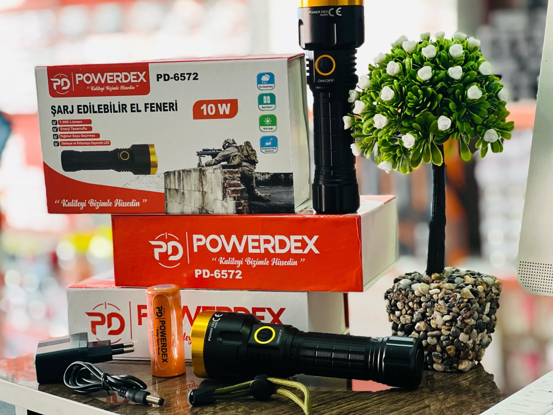 PD-6572 ŞARJ EDİLEBİLİR EL FENERİ