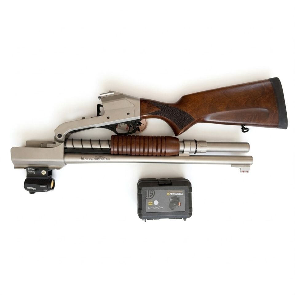 Axor Arms FP-F Marin Pompalı Combo Set - gövdeden katlanmış görünüm, Romeo5 red dot takılı ve Romeo5 kutusu