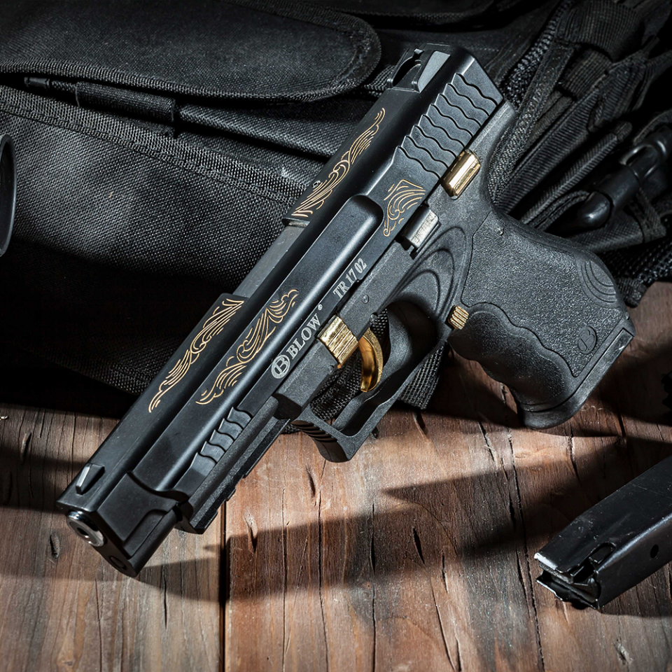 Blow TR 17 02 İşlemeli Altın Parçalı Ses Tabancası