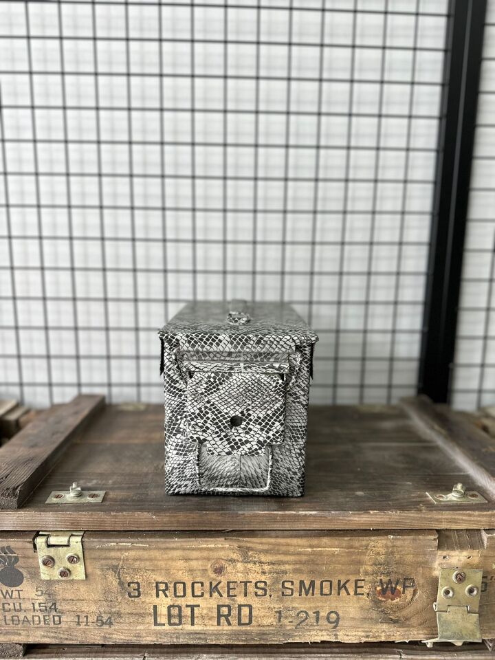 Sulu Kaplama Desenli Özel Yapım Metal Mühimmat Sandığı (MKE)