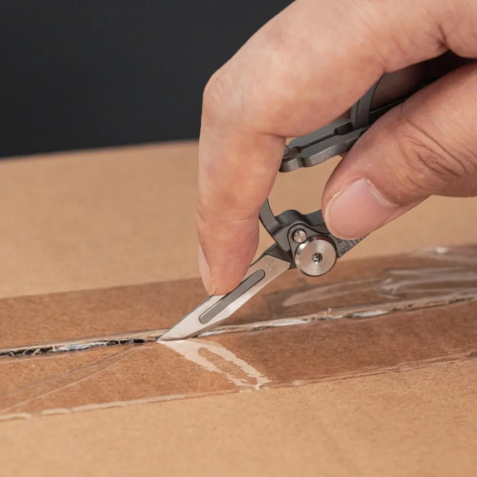 RovyVon U4 Pro+ Titanyum Çok Amaçlı Taktik Karabina ve Bıçak