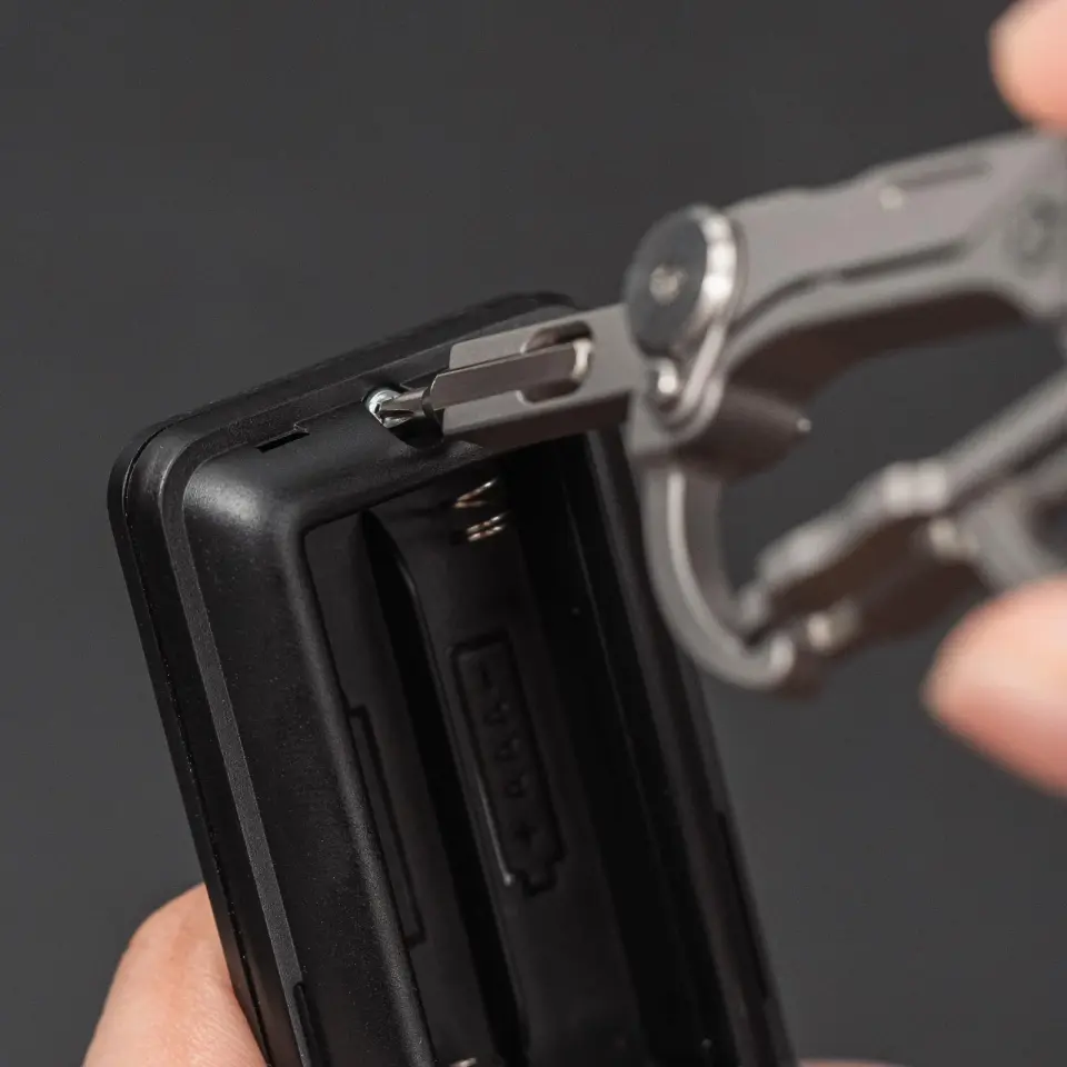 RovyVon U4 Pro+ Titanyum Çok Amaçlı Taktik Karabina ve Bıçak